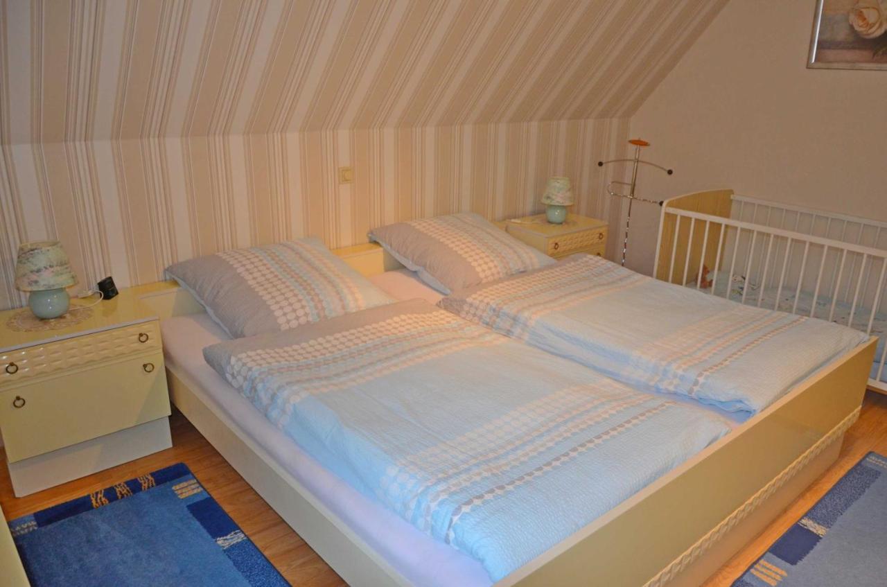 Ferienwohnung Kleinhaus, 95008 Rhauderfehn Екстер'єр фото